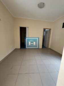 Na izdavanje poslovni prostor površine 59 m², smešten na odličnoj i prometnoj lokaciji na Slaviji.
