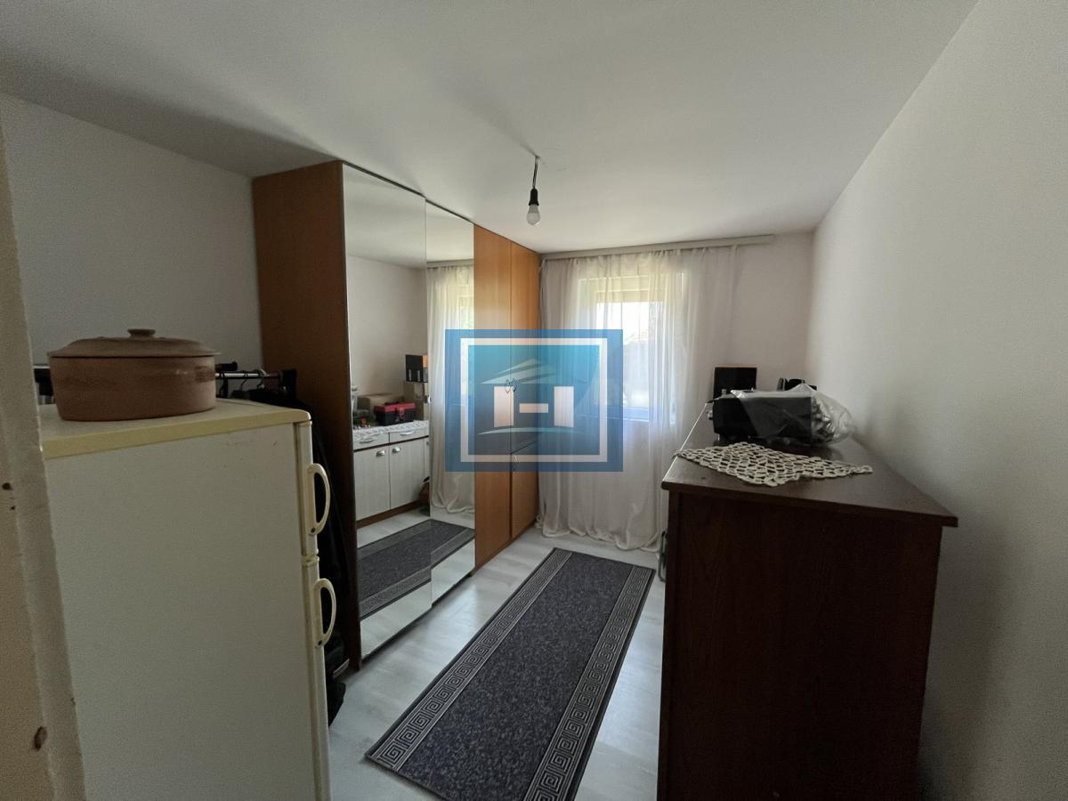 Dve kuće u jednom dvorištu-spoj udobnosti, mira i odlične lokacije