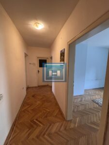 Na prodaju stan u srcu grada – sve bukvalno pred vašim vratima!