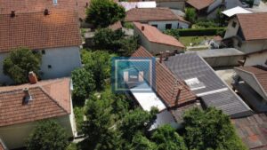 Na prodaju kuća u širem centru grada u ulici Kneza Lazara