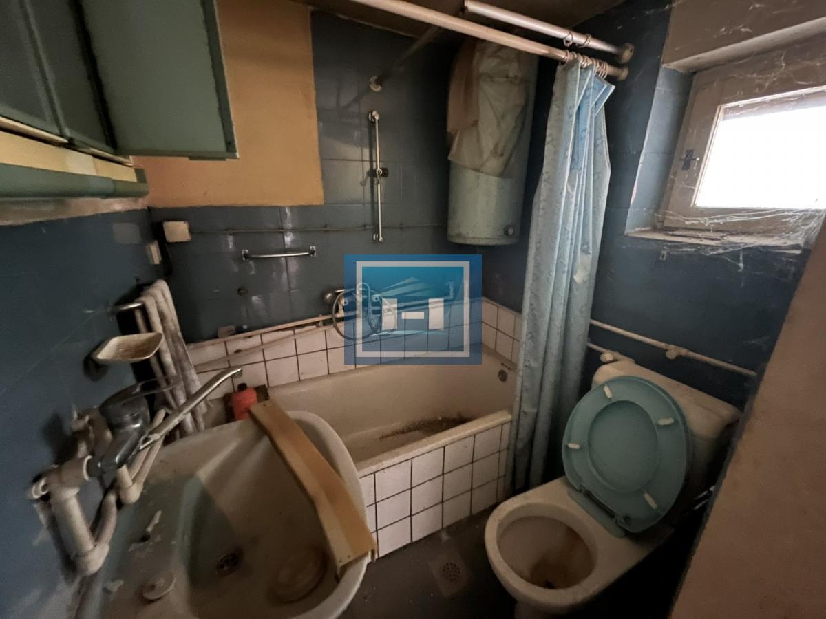 Prizemna kuća na prodaju