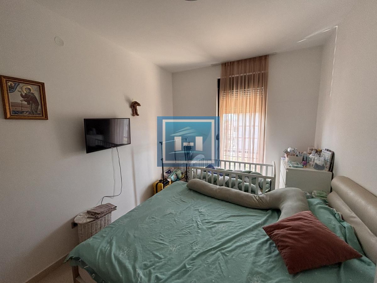 Stan u novoj zgradi u glavnoj ulici – sam centar grada, idealan za život ili investiciju!