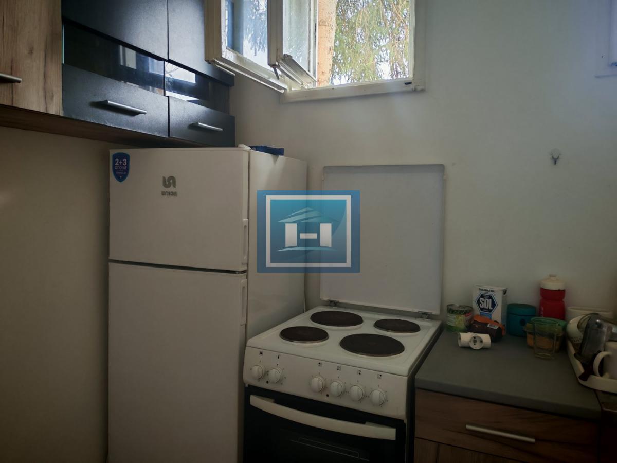 Dvosoban stan u Resavici 49 m²