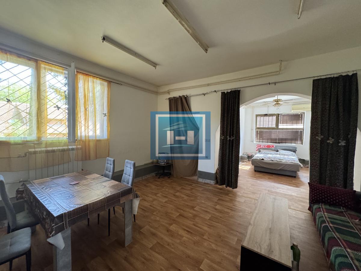 Dvosoban stan u Resavici 49 m²