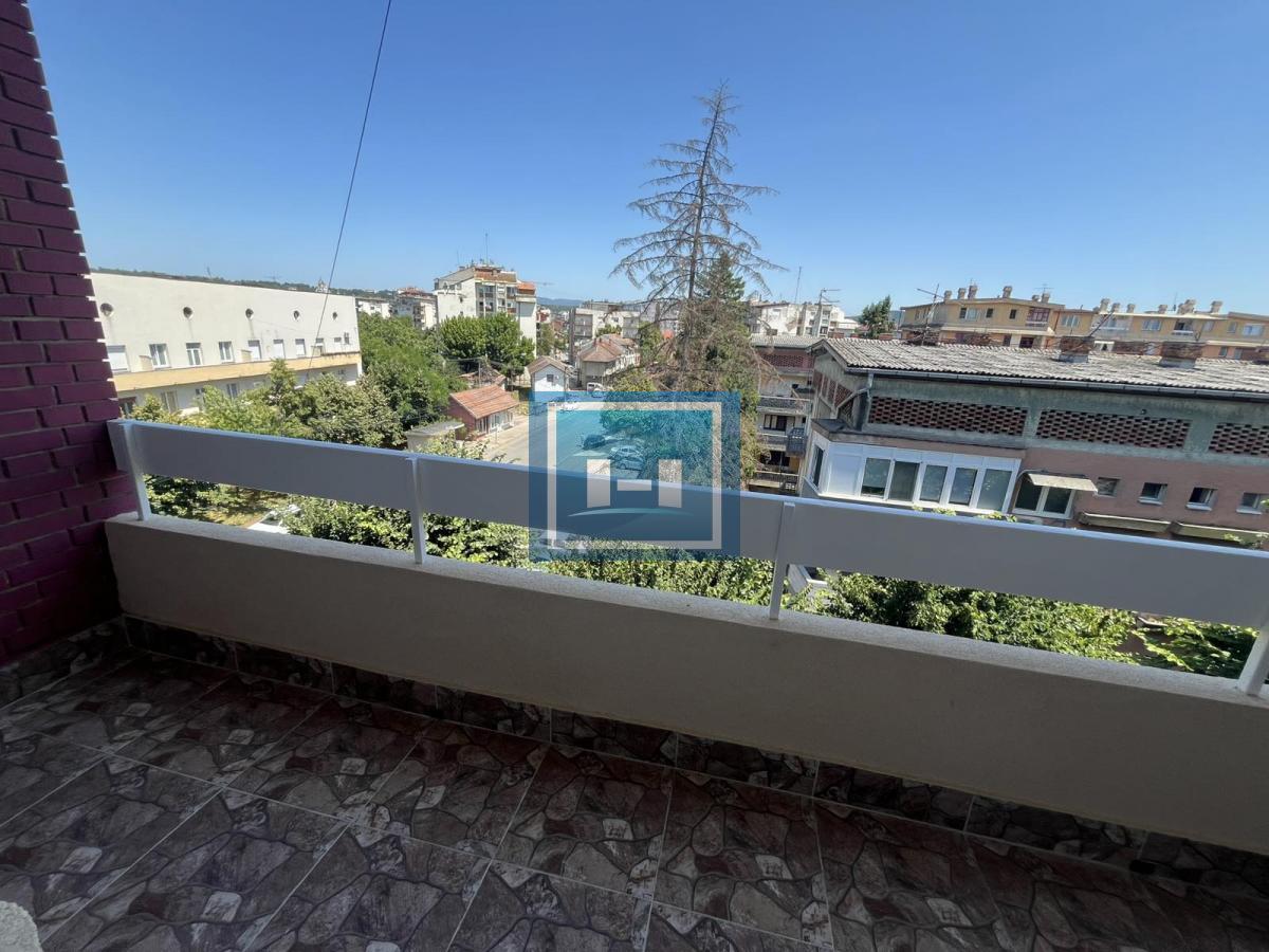 Stan sa neverovatnim potencijalom – potpuno renoviran, tri terase i mogućnost kupovine putem stambenog kredita