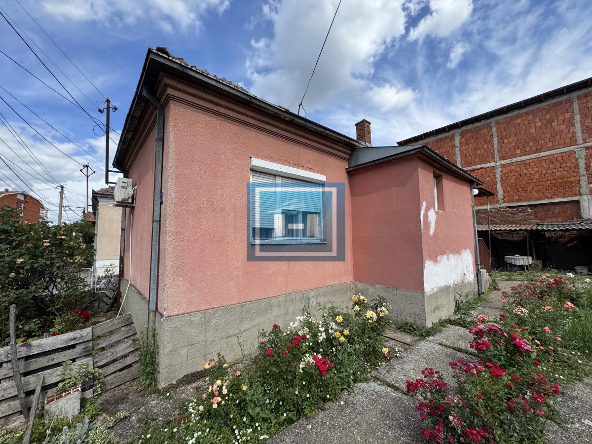 Jeftinije od mnogih stanova – kuća sa dvorištem u Jagodini!