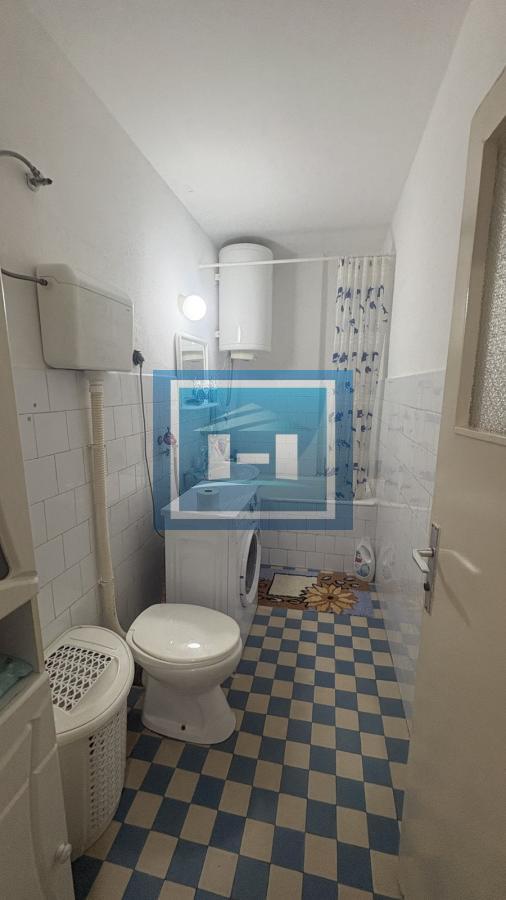Centar – Stan 50 m² sa dve terase na 2 min od pešačke zone