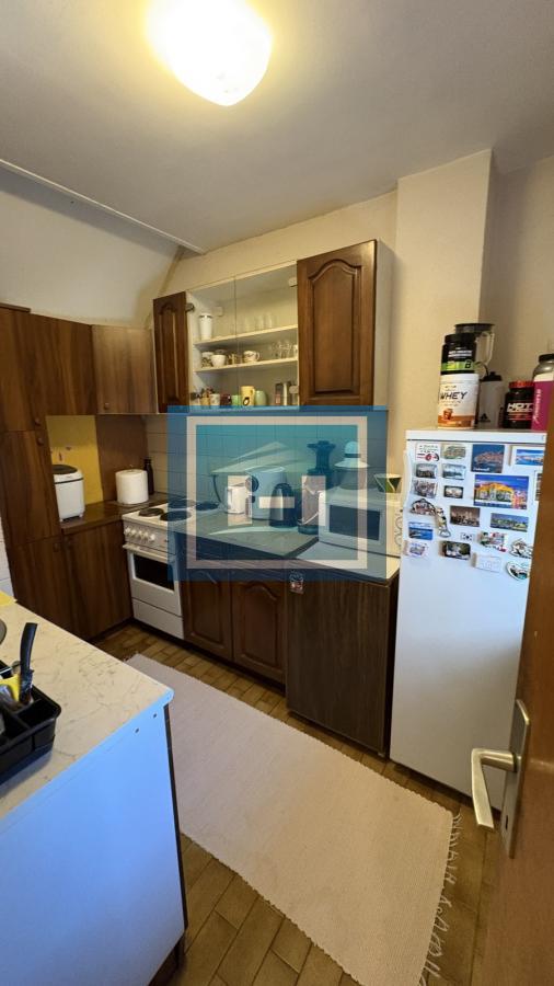 Na prodaju dvosoban stan od 60 m² – dve terase, lift, mogućnost kupovine putem stambenog kredita