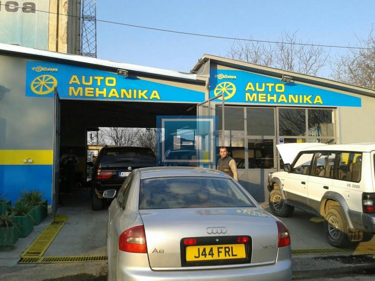 Prodaje se višenamenski poslovni prostor – 105 m2, u centru grada