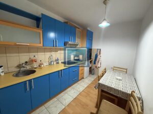 IZDAJE SE JEDNOSOBAN STAN U ŠIREM CENTRU JAGODINE ODLIČNA LOKACIJA IZMEĐU CENTRA I AKVA PARKA
