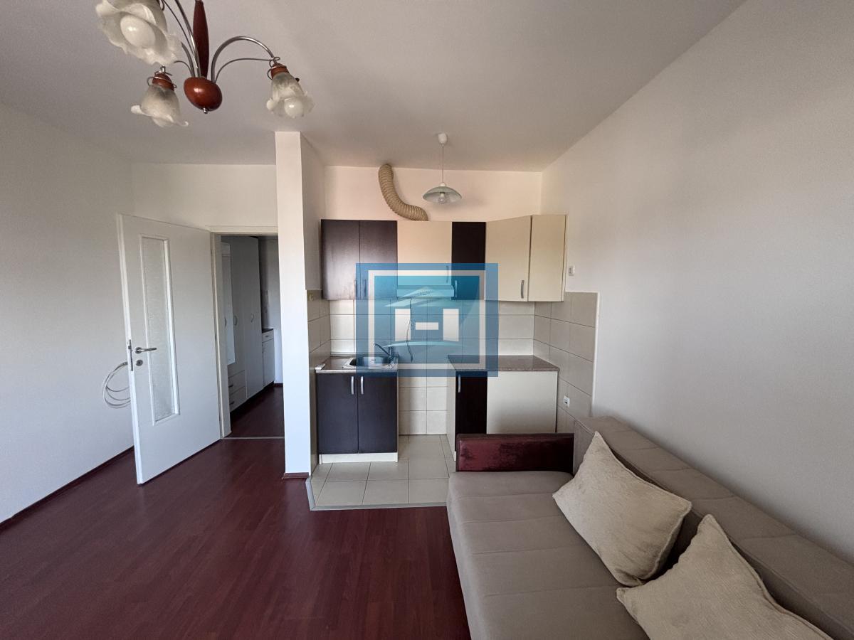 Garsonjera u centru Jagodine, 31 m², 5/6 sprat sa podrumom