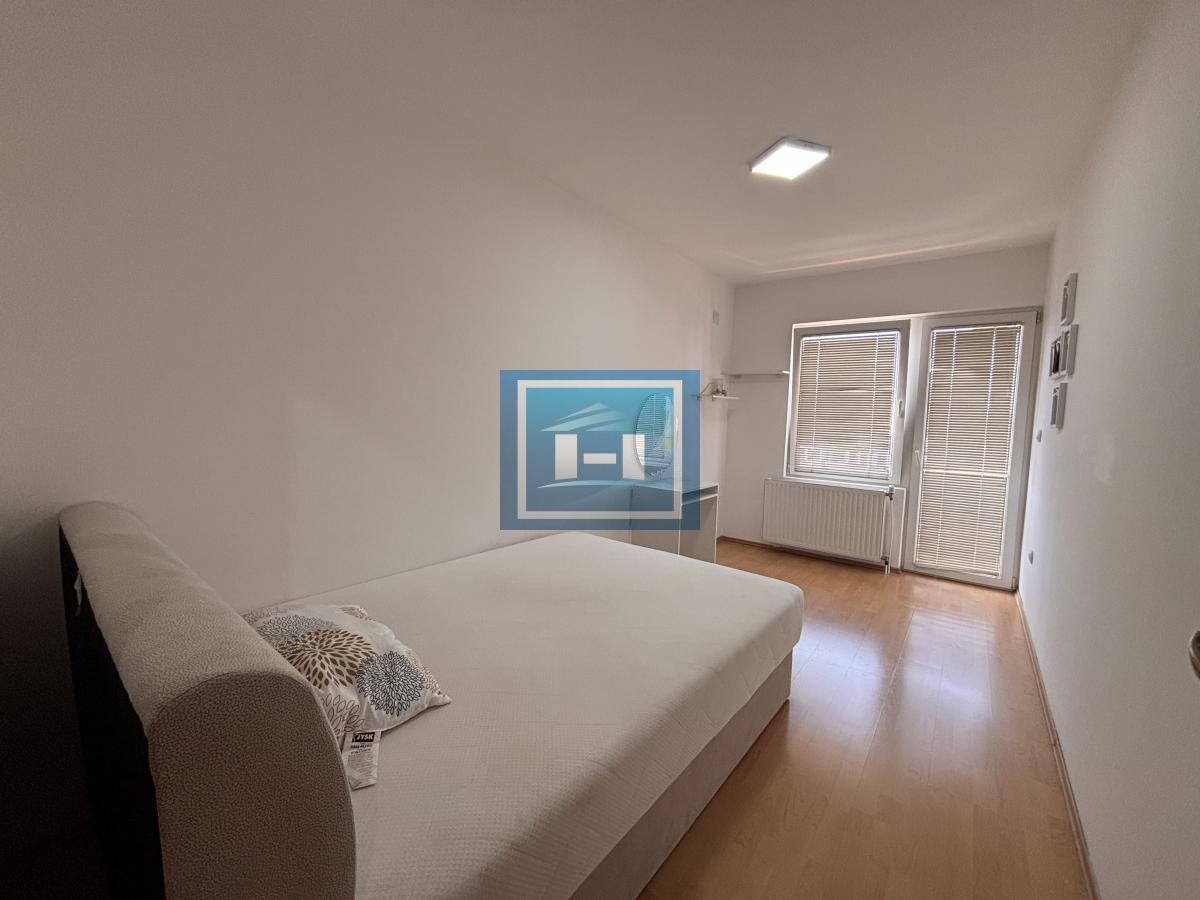Izdaje se kompletno renoviran jednosoban stan u lepom delu grada