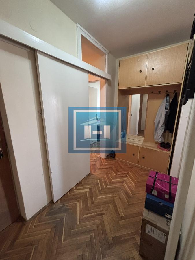 Prostran trosoban stan na odličnoj lokaciji