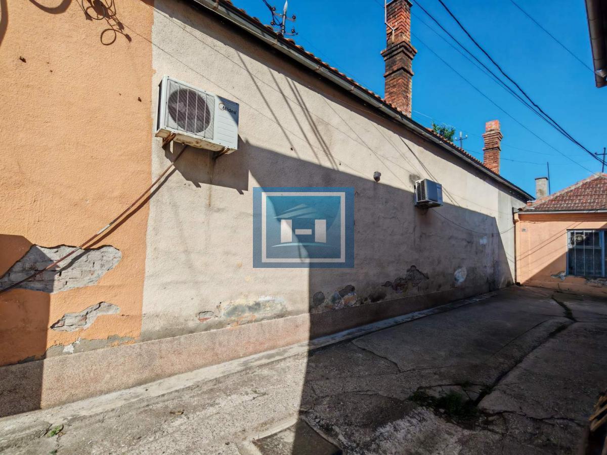 Stambeno-poslovni objekat na odličnoj lokaciji u Paraćinu