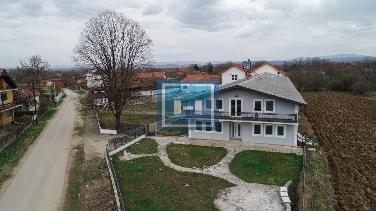 Poslovno-stambeni kompleks na odličnoj lokaciji – 5 km od auto-puta!