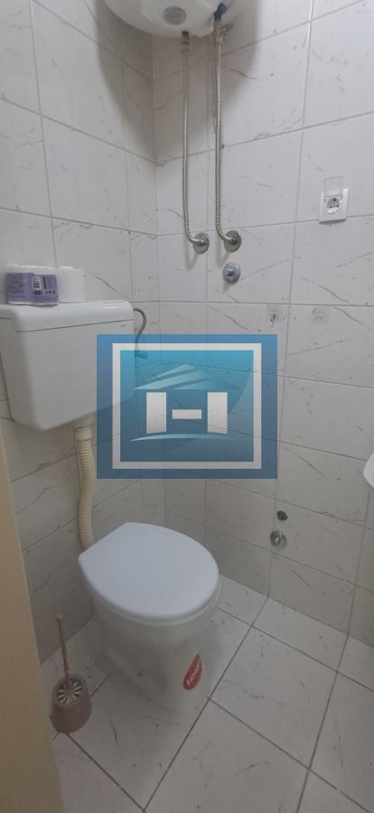 Garsonjera u Jagodini, Pijaca, prizemlje, 24 m²