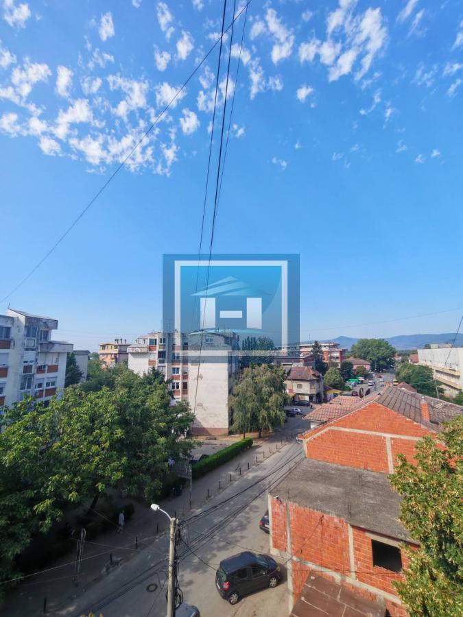 Na prodaju održavan stan u centru grada – odlična prilika za život ili investiciju!