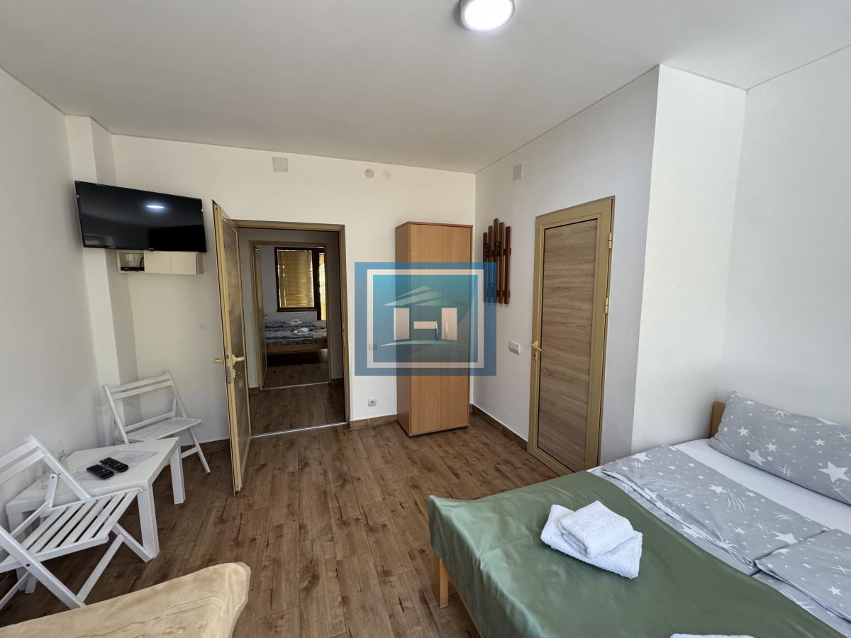 Predivan kompleks od 1000m2 u podnožju Rtnja na prodaju