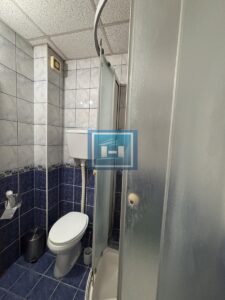 Izdaje se kompletno renoviran jednosoban stan u lepom delu grada