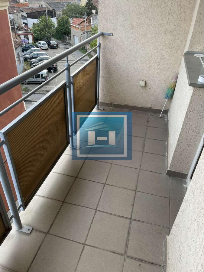 Stan 35 m², 1. soban, Centar Ćuprija, 3. sprat