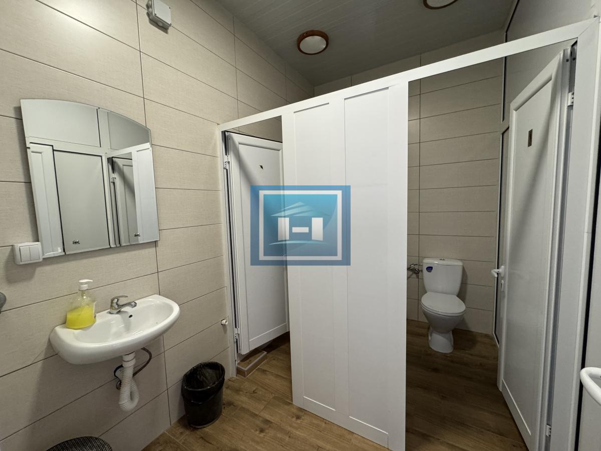 Predivan kompleks od 1000m2 u podnožju Rtnja na prodaju