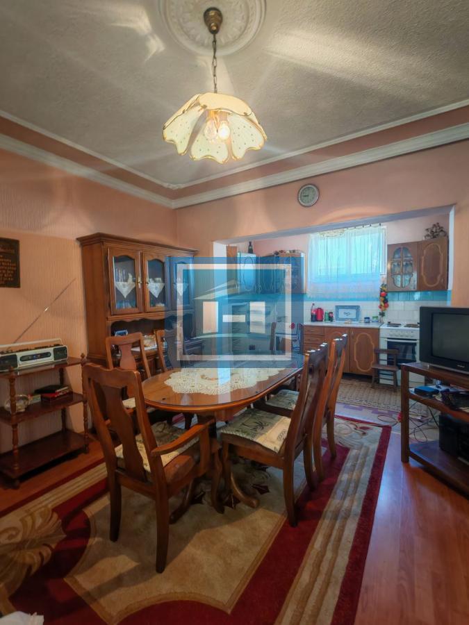 SUPER POVOLJNA VELIKA KUĆA U VARVARINU – IDEALNA ZA DVE PORODICE ILI KAO INVESTICIJA!