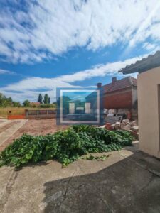 Kuća 72 m² na placu od 5 ari – renovirana, mirna lokacija