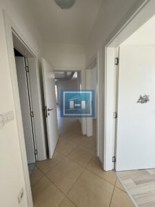 Prostran stan 70 m² sa tri spavaće sobe – Centar Ćuprije