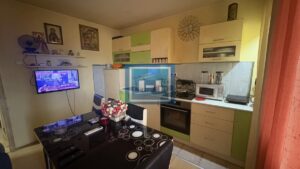 Stan u Dragocvetu sa garažom i podrumom-48 m²,7km od Jagodine