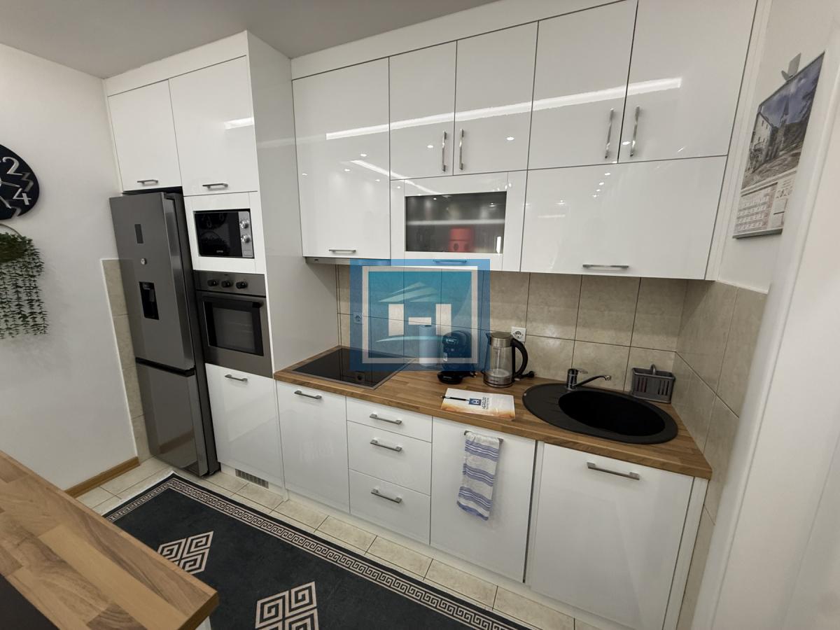 MODERAN DVOIPOSOBAN STAN OD 64 m² U ŠIREM CENTRU JAGODINE