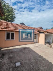 Kuća 72 m² na placu od 5 ari – renovirana, mirna lokacija