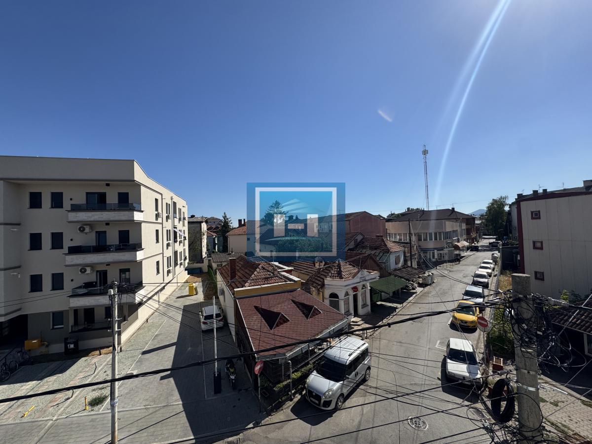 Prostran stan 70 m² sa tri spavaće sobe – Centar Ćuprije