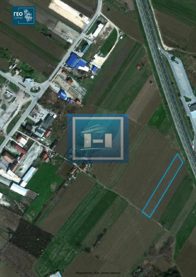 44.44 ari građevinskog zemljišta sa vidljivošću sa autoputa