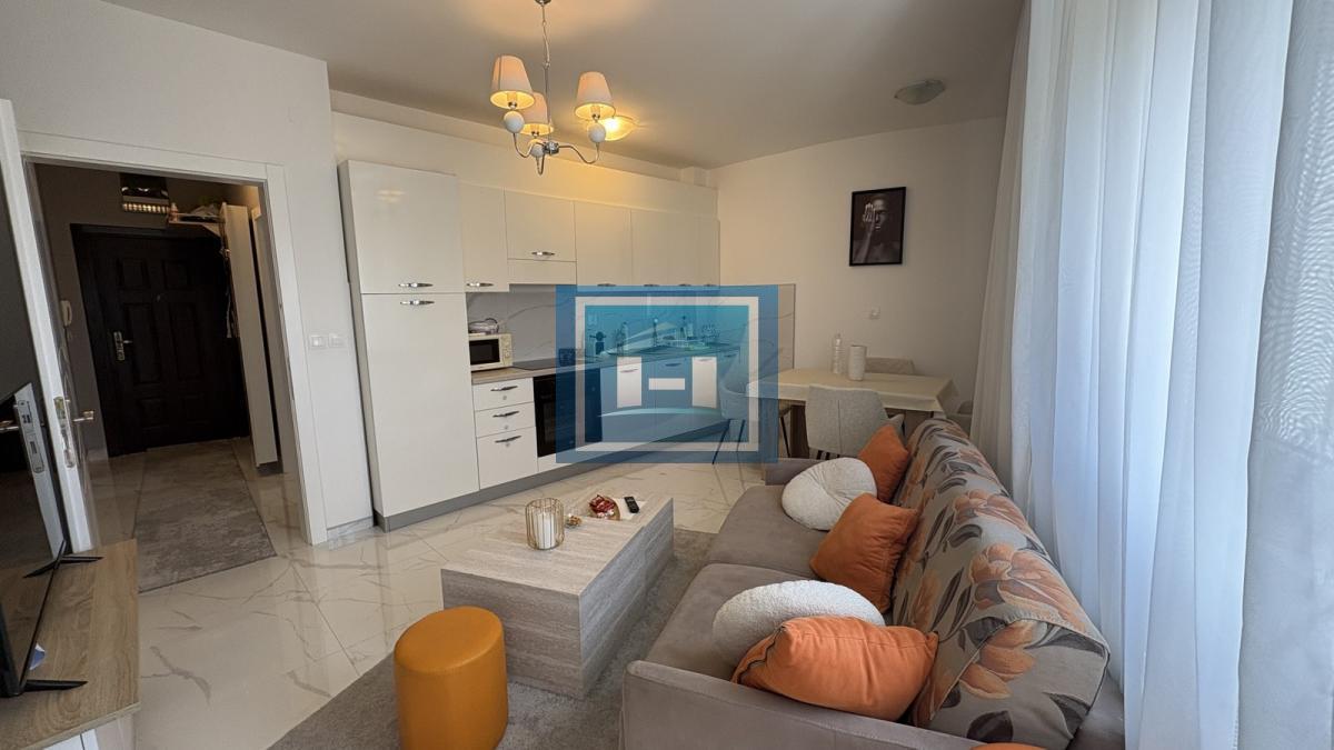 Luksuzno opremljen stan od 49 m² – idealan za život i investiciju