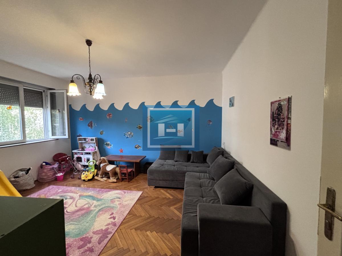Dvosoban stan u centru Jagodine, 56 m², 2. sprat