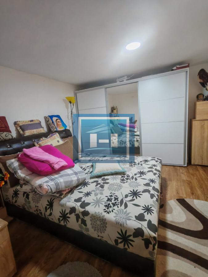 Kuća sa tri zasebne stambene jedinice