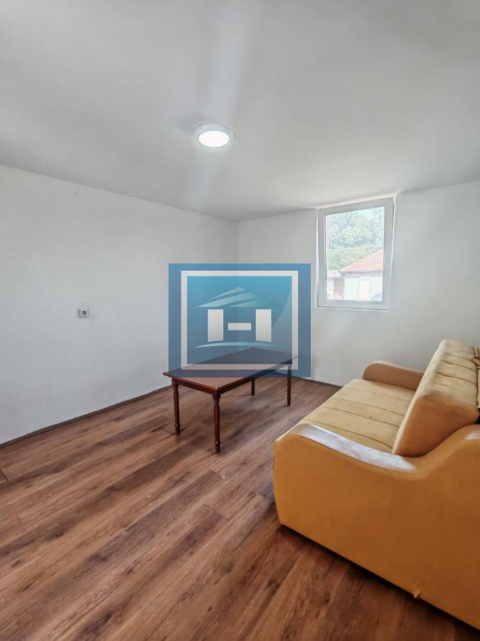 Kuća 72 m² na placu od 5 ari – renovirana, mirna lokacija
