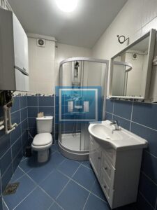 Luksuzan dvosoban stan u centru – idealan za život i poslovni prostor