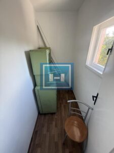 Izdaje se prostrana kuća površine 300 m² sa dvorištem u Ćupriji