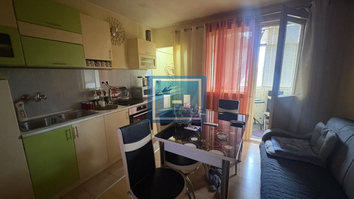 Stan u Dragocvetu sa garažom i podrumom-48 m²,7km od Jagodine
