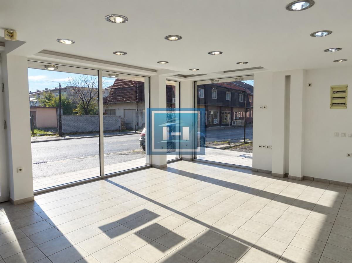 Atraktivan lokal u jednoj od najtraženijih ulica u Paraćinu – 60 m²