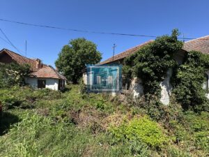 DVE KUĆE – JEDNA PARCELA, ODLIČNA PRILIKA!