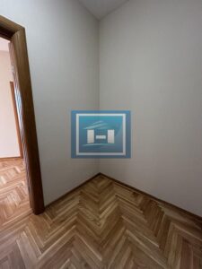 Luksuzan dvosoban stan u centru – idealan za život i poslovni prostor