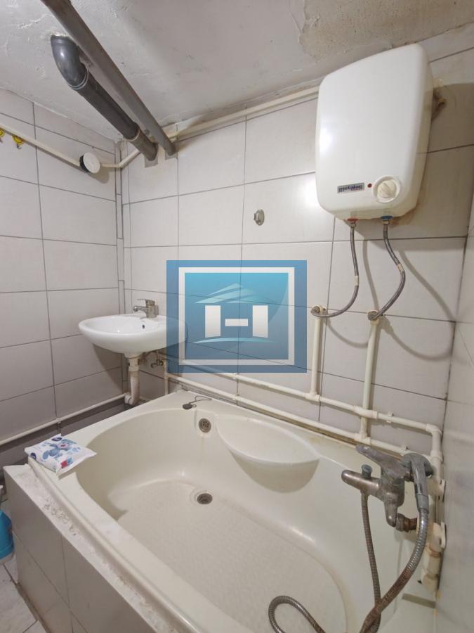 Kuća sa tri zasebne stambene jedinice