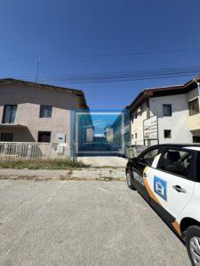 IZDAJE SE HALA SA KANCELARIJAMA STANOM I DIREKTORSKOM KANCELARIJOM U INDUSTRIJSKOJ ZONI