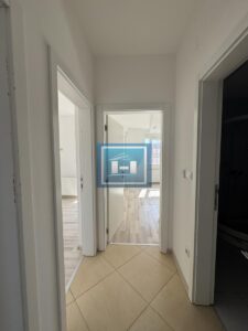 Prostran stan 70 m² sa tri spavaće sobe – Centar Ćuprije