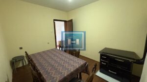 Ozakonjena kuća na 4km od grada-5,61a placa i dva pomoćna objekta