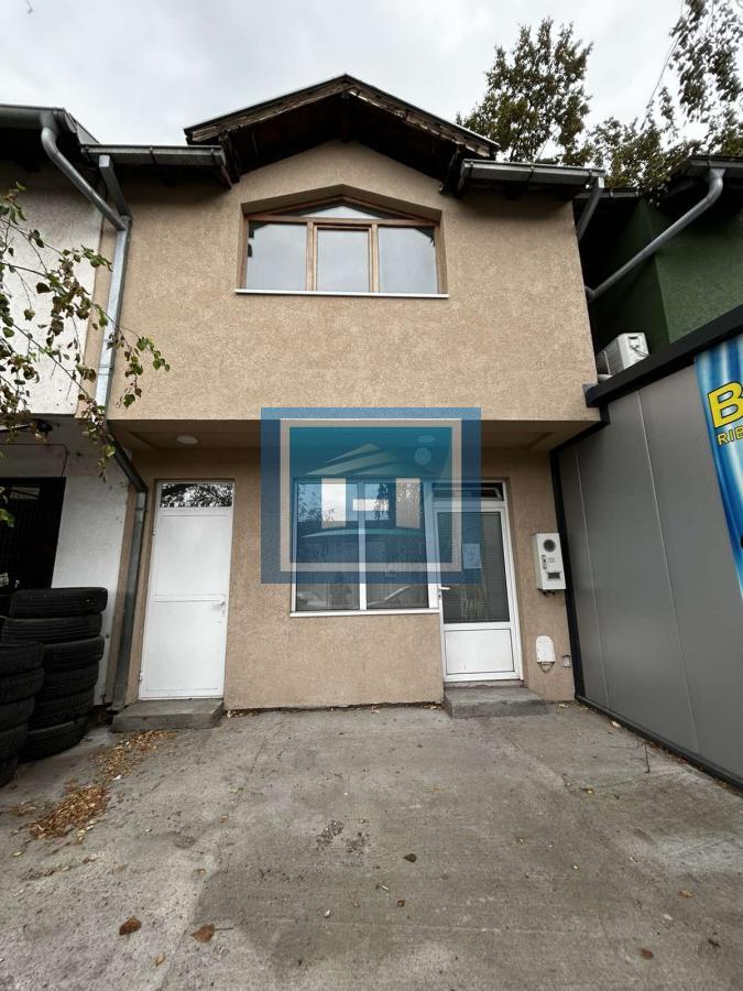 Poslovni prostor na dva nivoa – idealan za kancelariju, salon lepote ili druge poslovne namene
