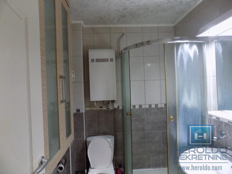 Izdavanje stana u Ćupriji