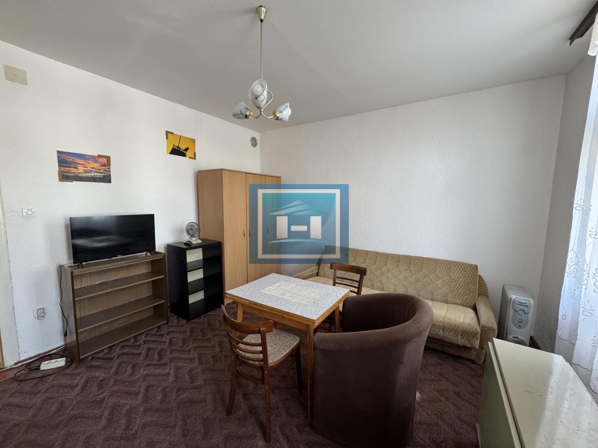 DVE SOBE, CELA KUĆA I SAMO 80 € PO OSOBI